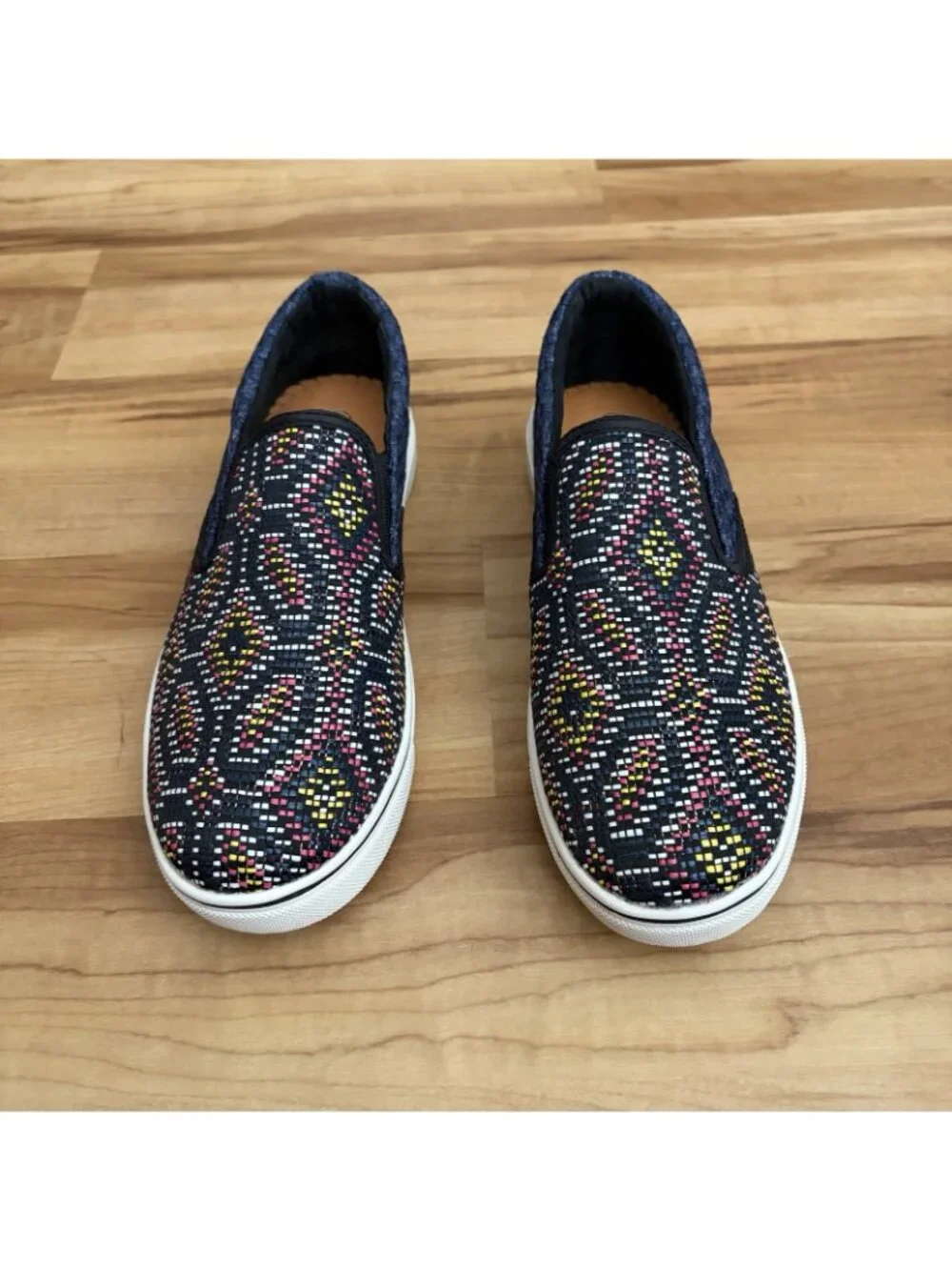 Bernie Mev Women’s Size USA 7 Woven Blair Slip On Geometric Pattern Memory Foam